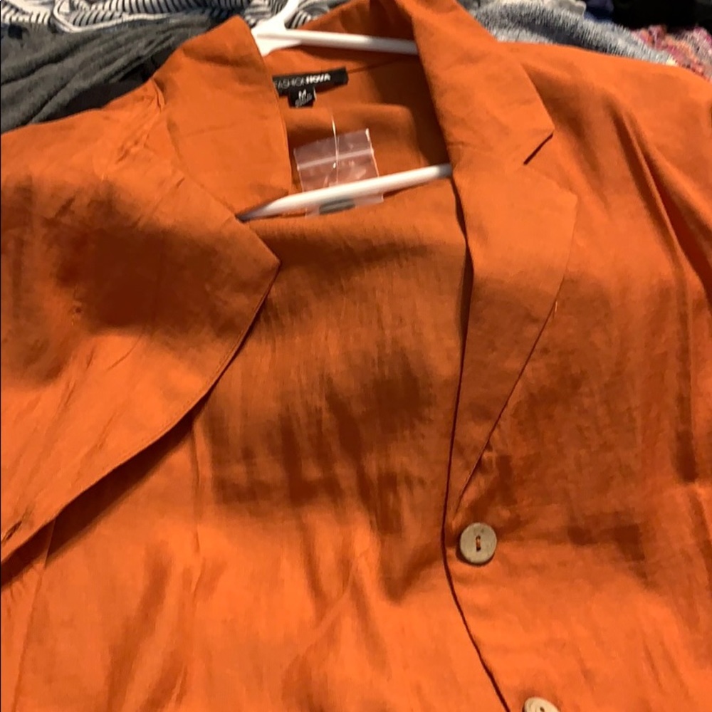 Loose fitting crop top